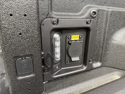 New 2025 Ford Maverick XLT w/ XLT Luxury Package image 9