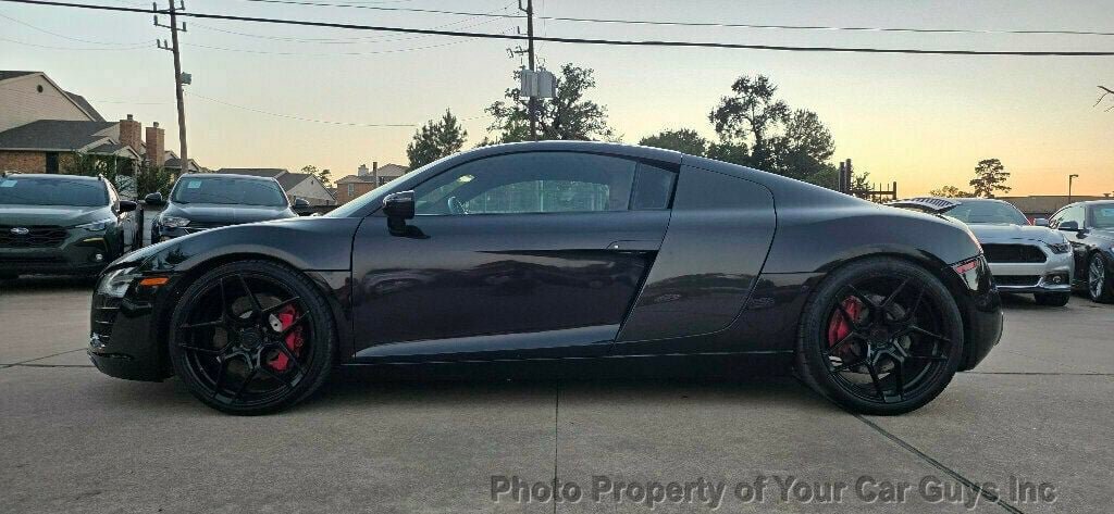 Used 2015 Audi R8 V8 w/ Extended Leather Package AWD/4WD image 23