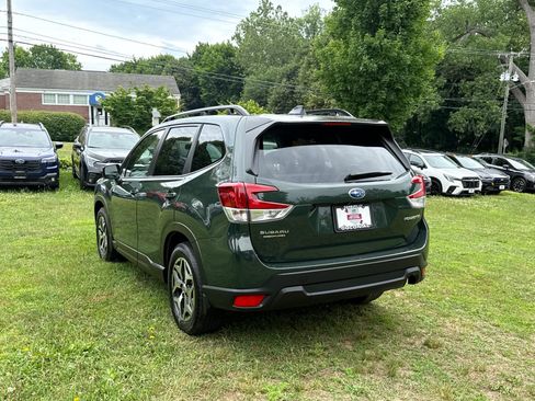 Certified 2024 Subaru Forester Premium AWD/4WD image 3