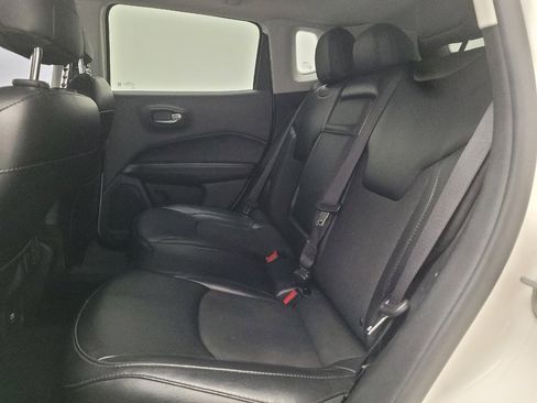 Used 2020 Jeep Compass Latitude FWD image 18