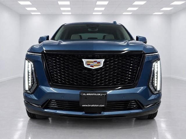 Used 2025 Cadillac Escalade Sport Platinum w/ LPO, Floor Liner Package AWD/4WD image 7