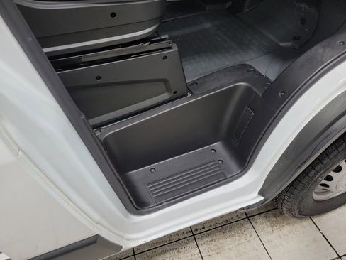 Used 2024 RAM ProMaster 2500 image 19