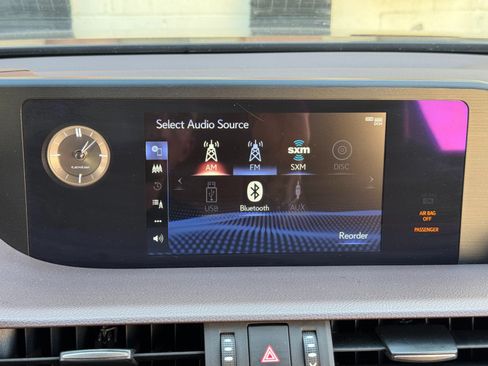 Used 2021 Lexus ES 300h w/ Accessory Package 2 FWD image 23