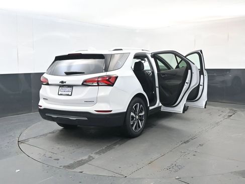 Used 2023 Chevrolet Equinox Premier image 33