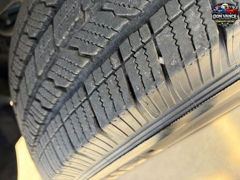Used 2018 Jeep Wrangler Sport AWD/4WD image 23