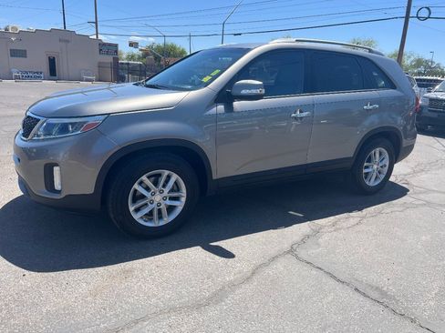 Used 2015 Kia Sorento LX FWD image 10