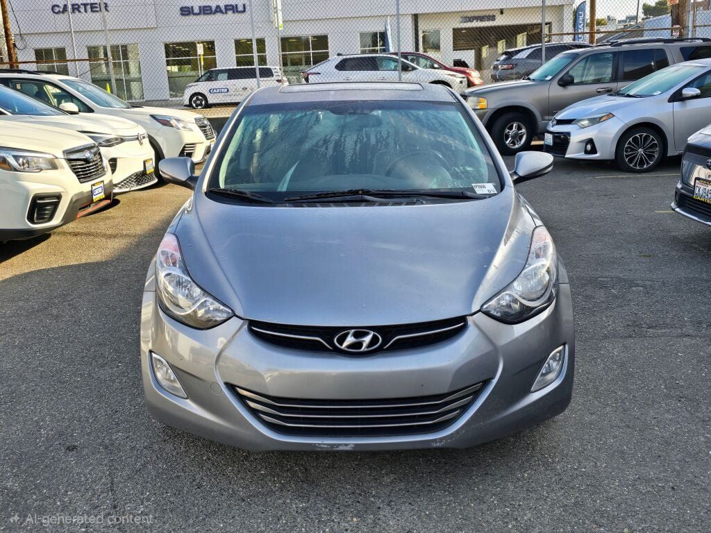 Used 2013 Hyundai Elantra Limited w/ Technology Pkg FWD image 2