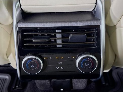 Used 2023 Land Rover Range Rover Long Wheelbase Autobiography image 27