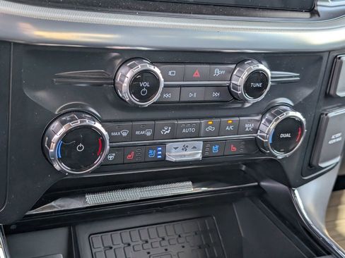 Used 2025 Ford F150 Lariat w/ Equipment Group 502A High image 15