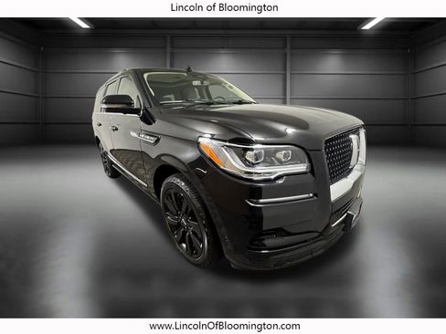 Used 2022 Lincoln Navigator Reserve image 10