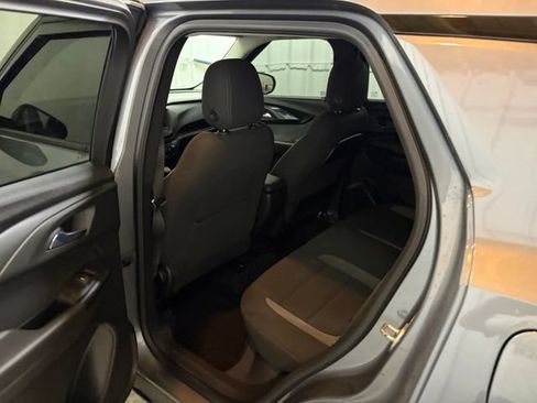 Used 2021 Chevrolet TrailBlazer LS FWD image 14