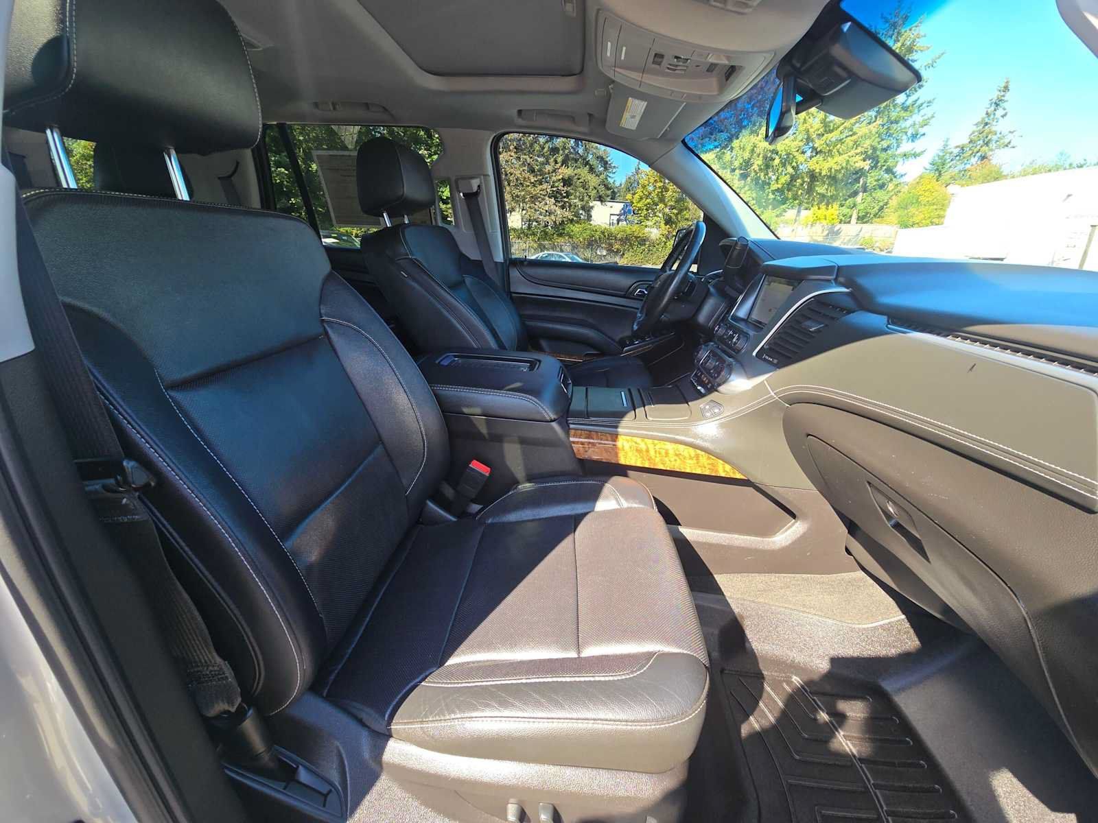 Used 2018 Chevrolet Tahoe Premier AWD/4WD image 11