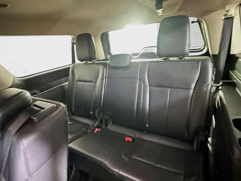 Used 2024 Ford Expedition Max XLT image 29