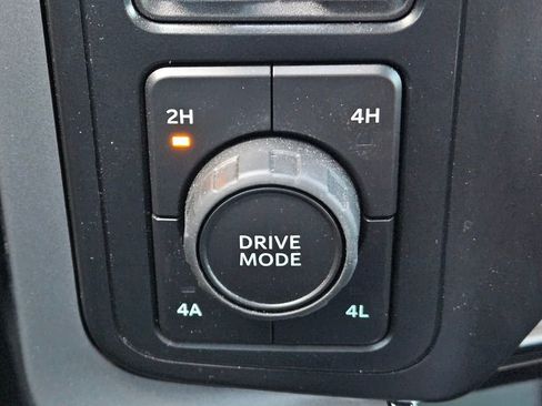 Used 2022 Ford F150 Lariat image 23