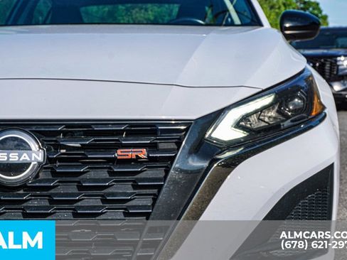 Used 2025 Nissan Altima 2.5 SR image 12