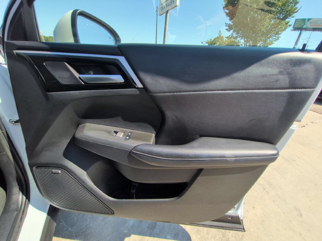 Used 2025 Mitsubishi Outlander SE AWD/4WD image 32