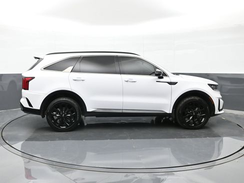 Used 2021 Kia Sorento SX image 9