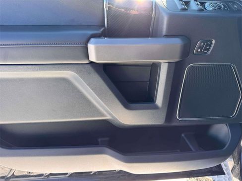 Used 2022 Ford F350 Platinum image 13