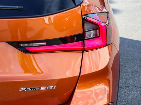 Used 2023 BMW X1 xDrive28i image 12