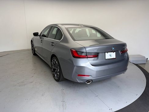 Used 2025 BMW 330i Sedan RWD image 2
