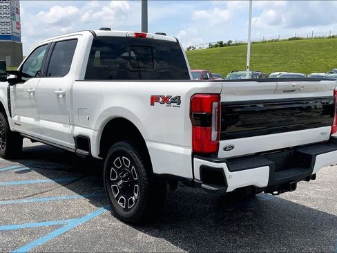 Used 2025 Ford F350 Platinum w/ FX4 Off-Road Package AWD/4WD image 2