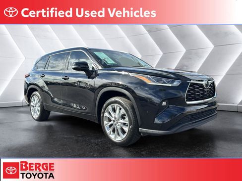 Used 2024 Toyota Highlander Limited image 1