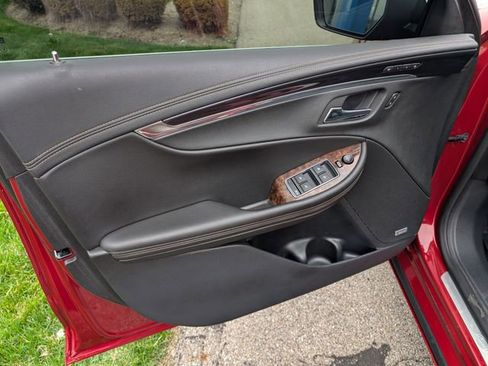 Used 2015 Chevrolet Impala LTZ image 10