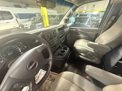 Used 2016 GMC Savana 2500 image 11