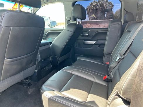 Used 2018 Chevrolet Silverado 1500 LT w/ All Star Edition RWD image 13