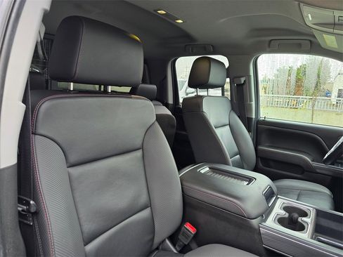 Used 2018 GMC Sierra 1500 SLT image 42