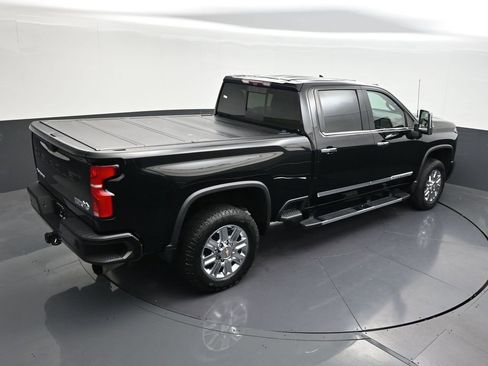 Used 2024 Chevrolet Silverado 2500 High Country w/ High Country Premium Package AWD/4WD image 23