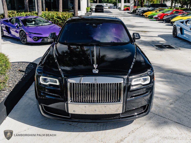 Used 2017 Rolls-Royce Ghost RWD image 9