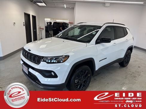 New 2026 Jeep Compass Latitude image 3