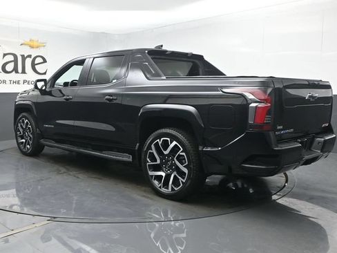 Used 2024 Chevrolet Silverado EV RST AWD/4WD image 35