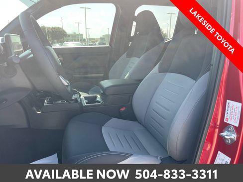 Used 2025 Toyota Tacoma TRD Sport AWD/4WD image 27
