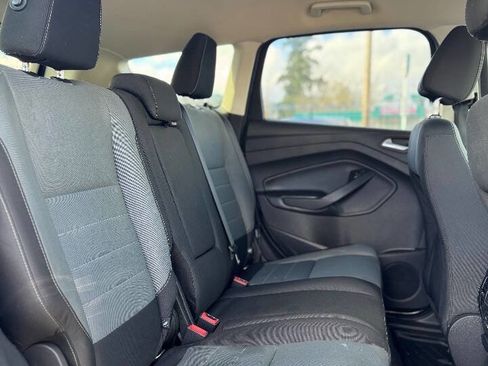 Used 2016 Ford Escape SE w/ Equipment Group 201A image 12