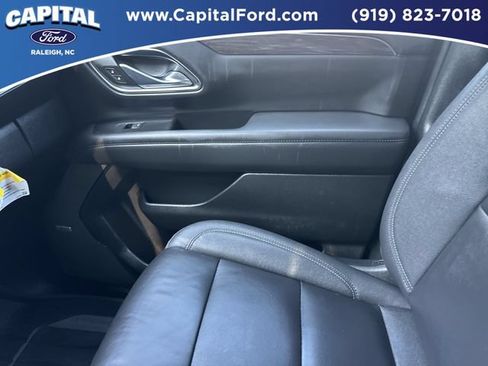 Used 2023 Chevrolet Tahoe LT w/ LT Signature Plus Package RWD image 29