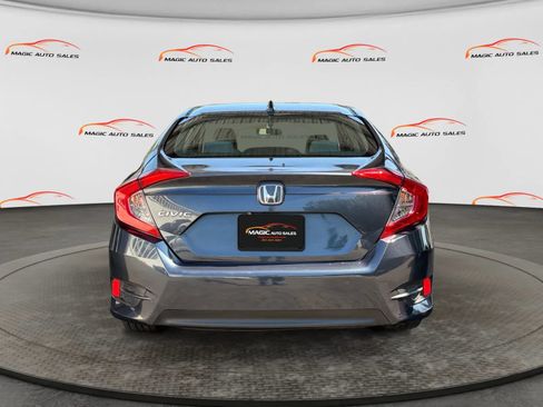 Used 2017 Honda Civic EX image 9