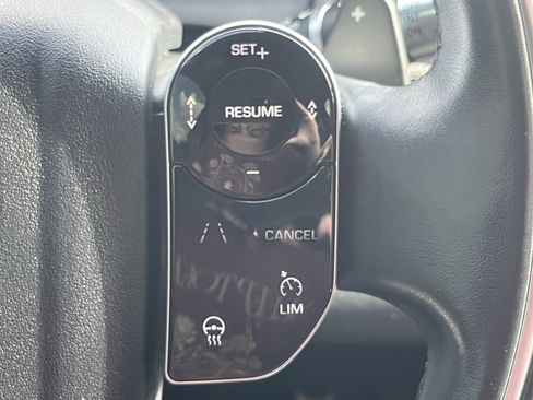 Used 2020 Land Rover Discovery Sport SE R-Dynamic image 20