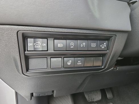 Used 2023 Toyota Tundra Platinum AWD/4WD image 26