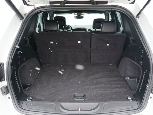 Used 2020 Jeep Grand Cherokee Limited image 9