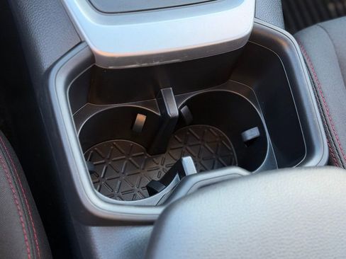 Used 2022 Toyota RAV4 SE w/ Weather & Moonroof Package image 21