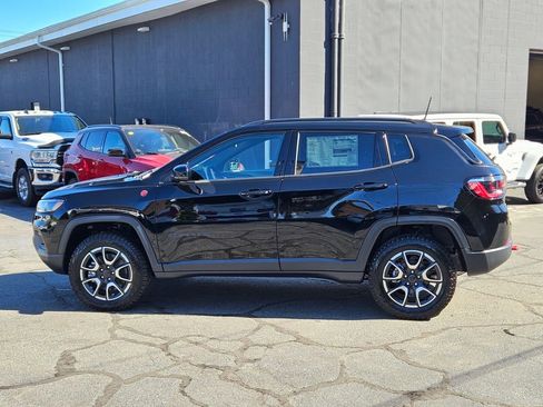 New 2026 Jeep Compass Trailhawk image 2