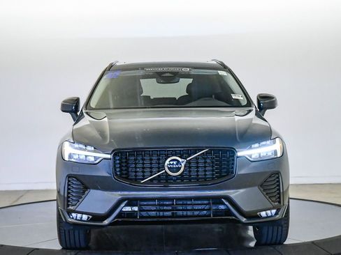 Certified 2025 Volvo XC60 B5 Core AWD/4WD image 7
