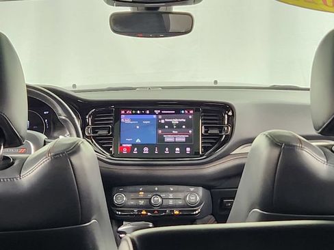 Used 2022 Dodge Durango R/T w/ Blacktop Package AWD/4WD image 18