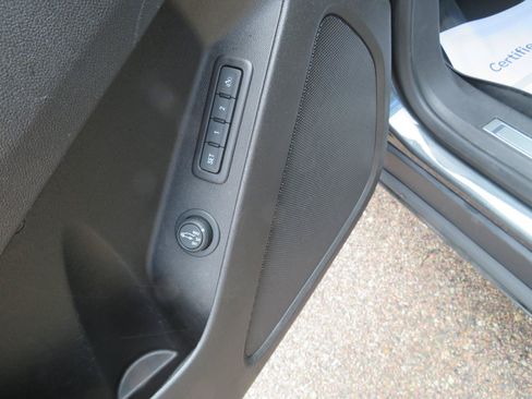 Used 2019 Chevrolet Equinox Premier AWD/4WD image 3