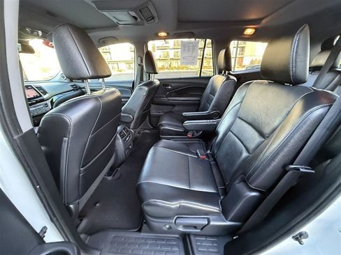 Used 2018 Honda Pilot Elite image 23