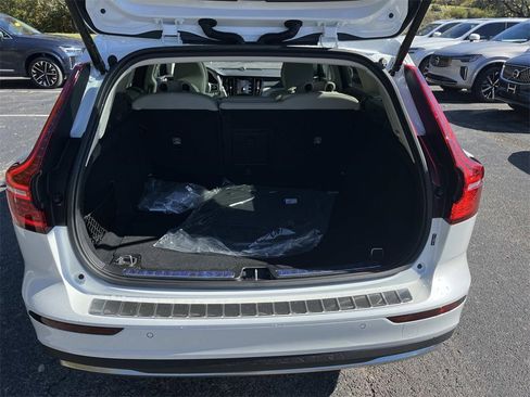 New 2026 Volvo V60 B5 Cross Country Ultra w/ Climate Package image 12