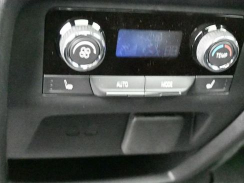 Used 2026 Chevrolet Traverse High Country FWD image 22