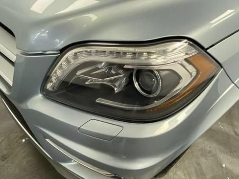 Used 2015 Mercedes-Benz GL 550 4MATIC image 12